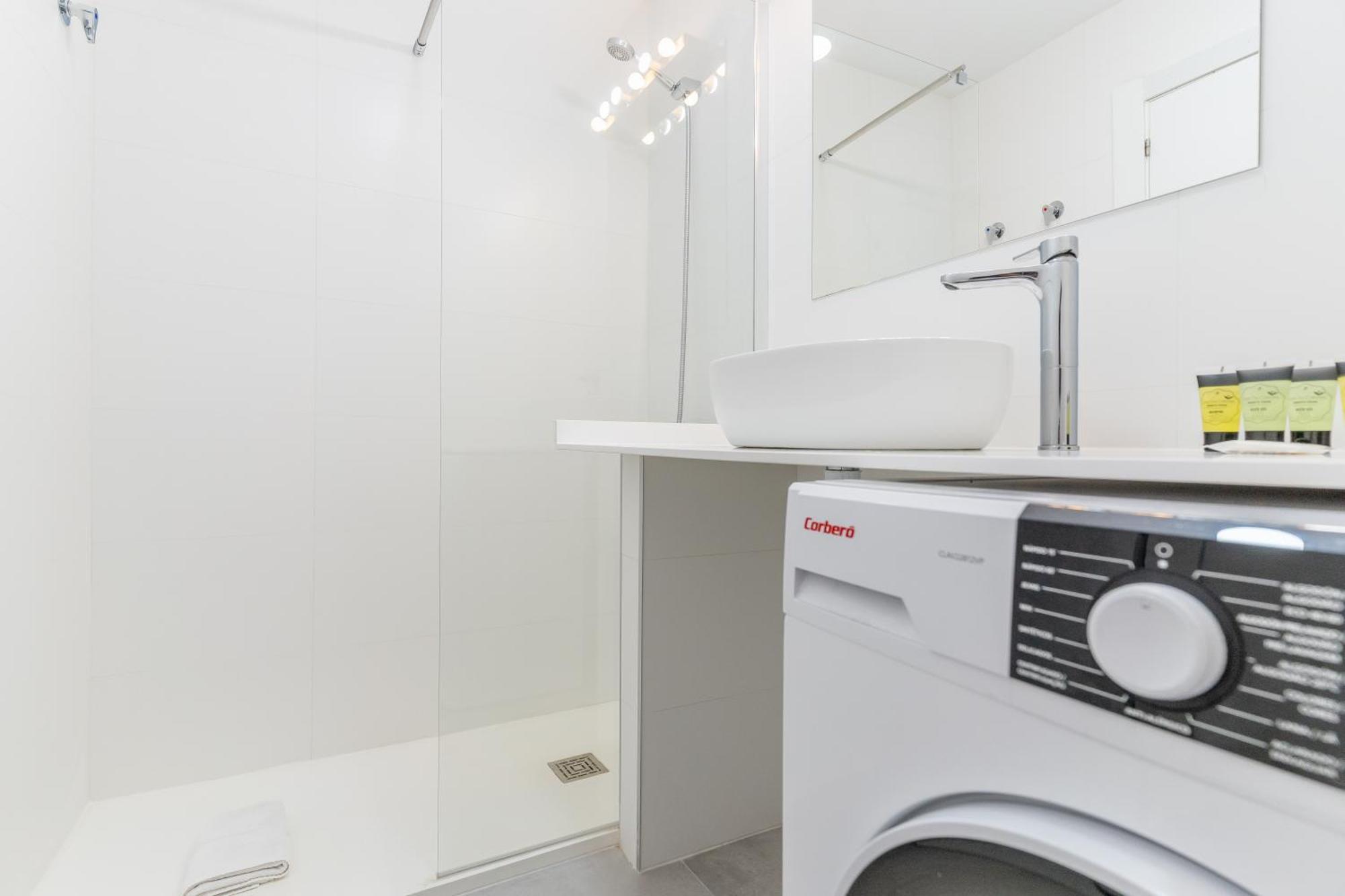 Cozy And Bright-1Bedroom 1Bathroom-Las Letras Madrid Exteriör bild