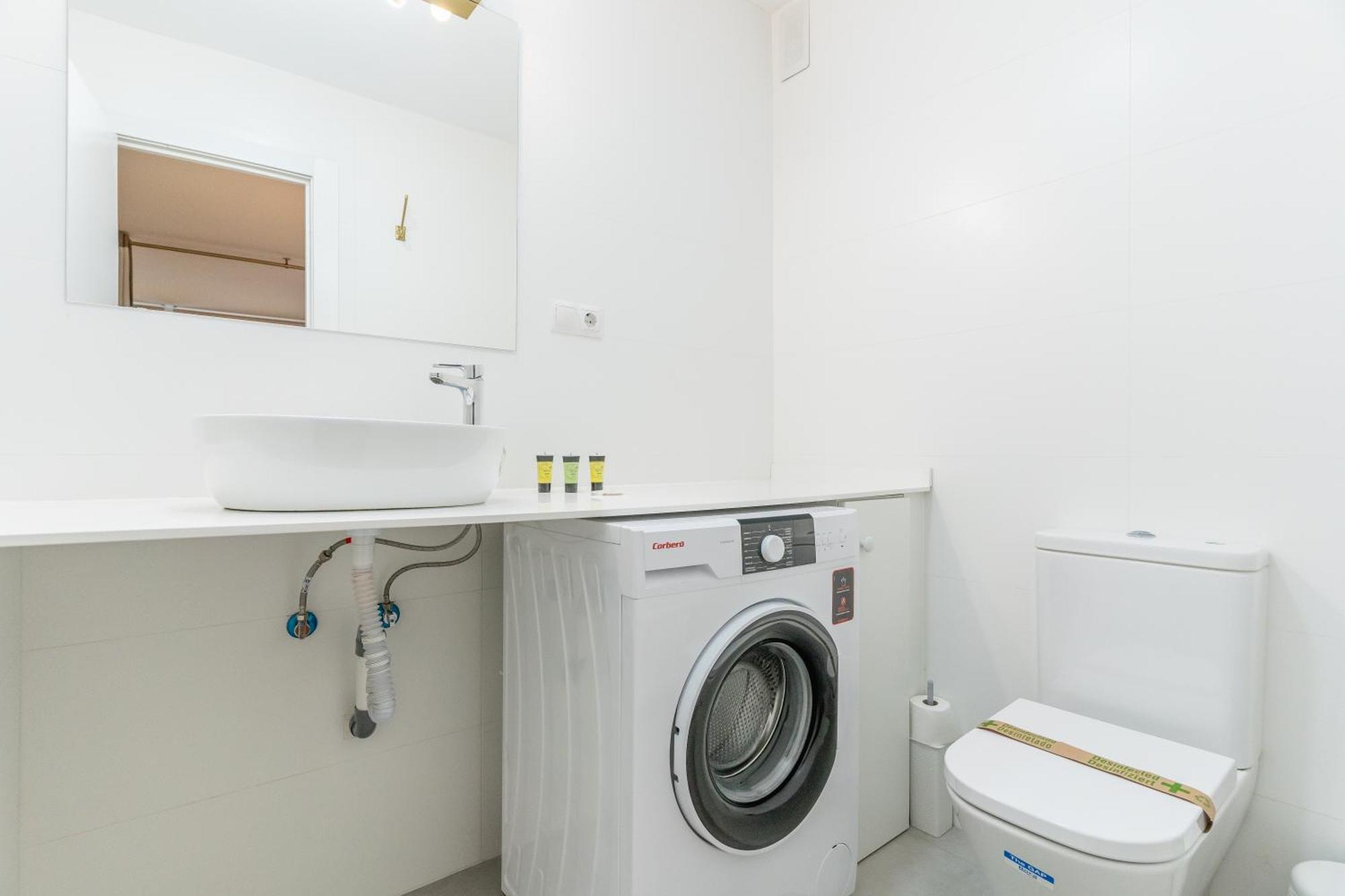 Cozy And Bright-1Bedroom 1Bathroom-Las Letras Madrid Exteriör bild